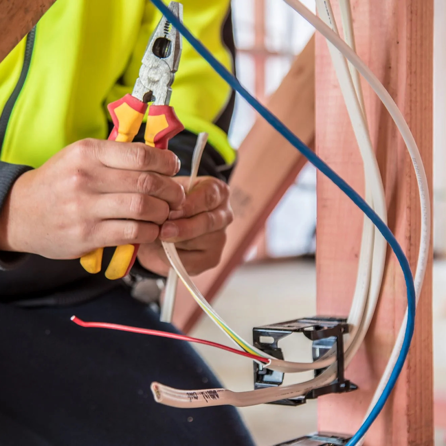 trade-safe-insurance-electricians